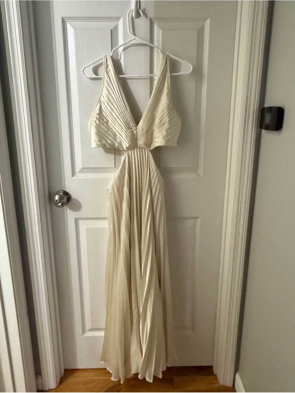 NWT Abercrombie & Fitch Satin White
Pleated Maxi Dress - Picture 3 of 7
